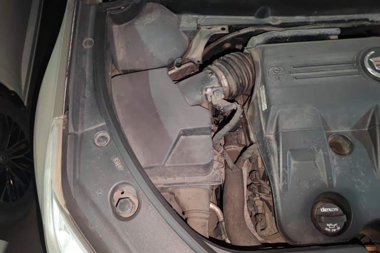 Used Cadillac SRX 2015 3.0L Comfort Version Engine Bay Right