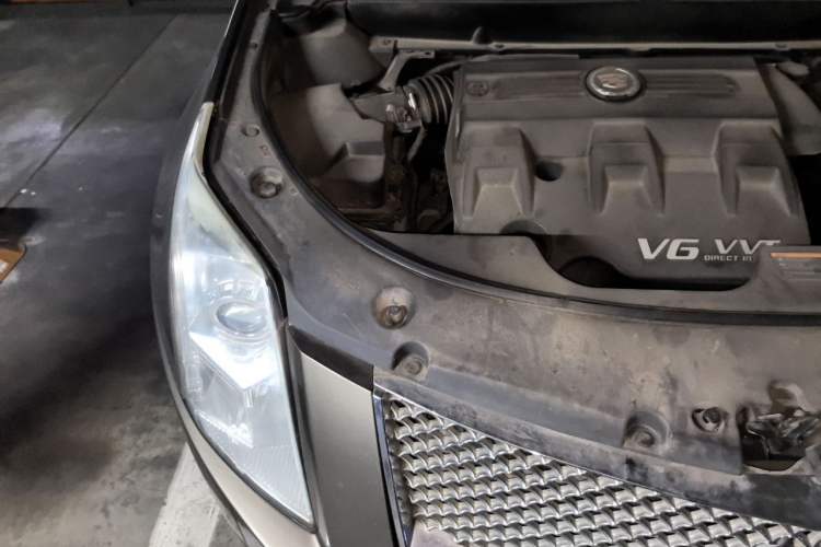 Used Cadillac SRX 2015 3.0L Elite Model Engine Bay Right