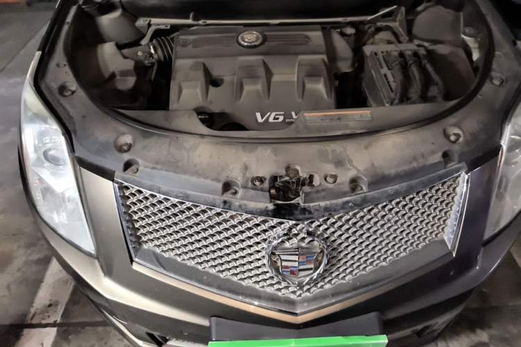 Used Cadillac SRX 2015 3.0L Elite Model Engine Bay