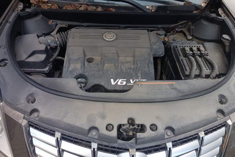 Used Cadillac SRX 2015 3.0L Comfort Version Engine Bay
