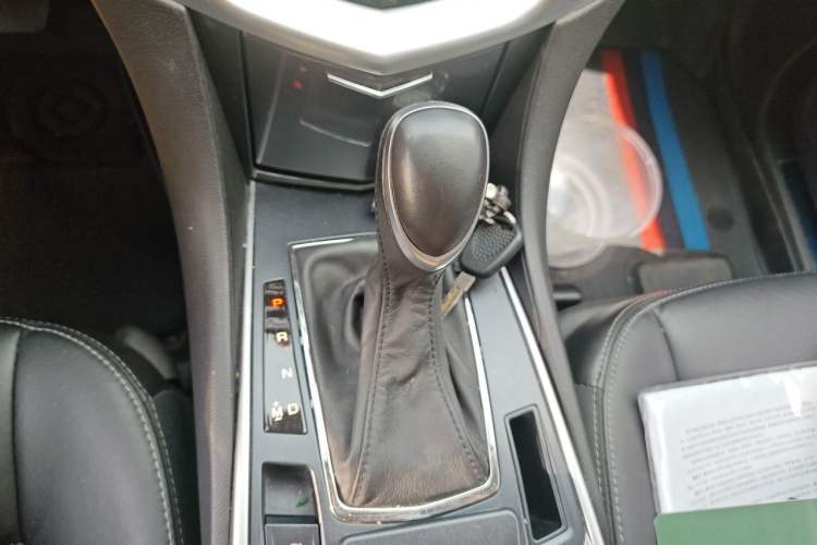 Used Cadillac SRX 2015 3.0L Comfort Version Gear Lever