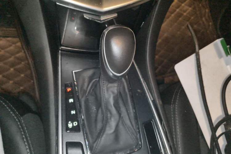 Used Cadillac SRX 2015 3.0L Comfort Version Gear Lever