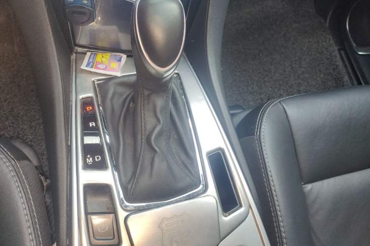 Used Cadillac SRX 2015 3.0L Comfort Version Gear Lever