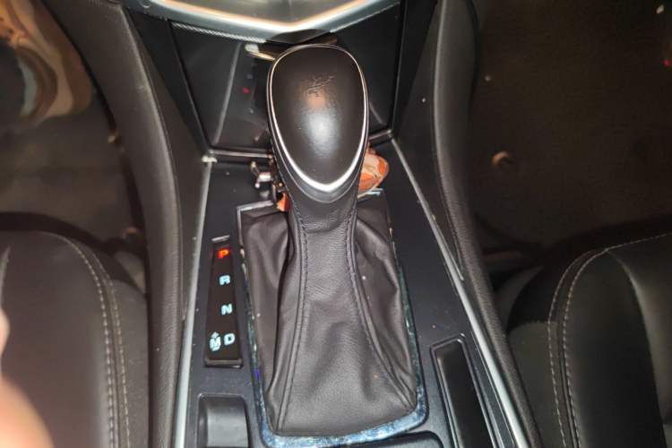 Used Cadillac SRX 2015 3.0L Comfort Version Gear Lever