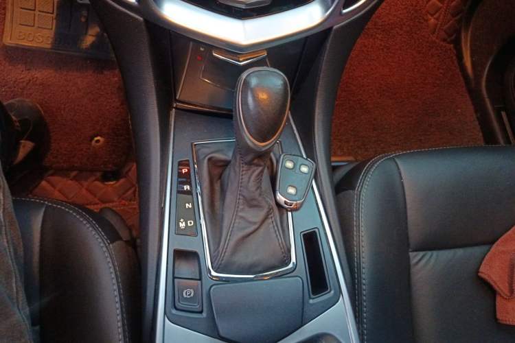 Used Cadillac SRX 2015 3.0L Comfort Version Gear Lever