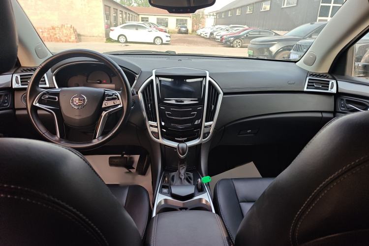 Used Cadillac SRX 2015 3.0L Comfort Version Interior 2