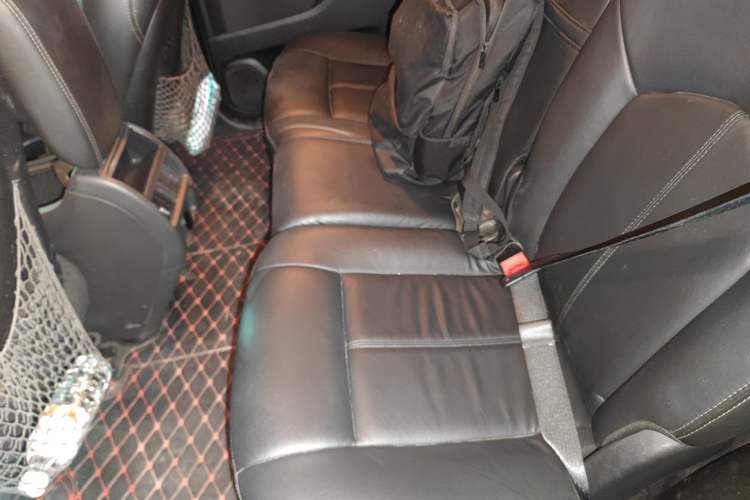 Used Cadillac SRX 2015 3.0L Comfort Version Left Rear Seat