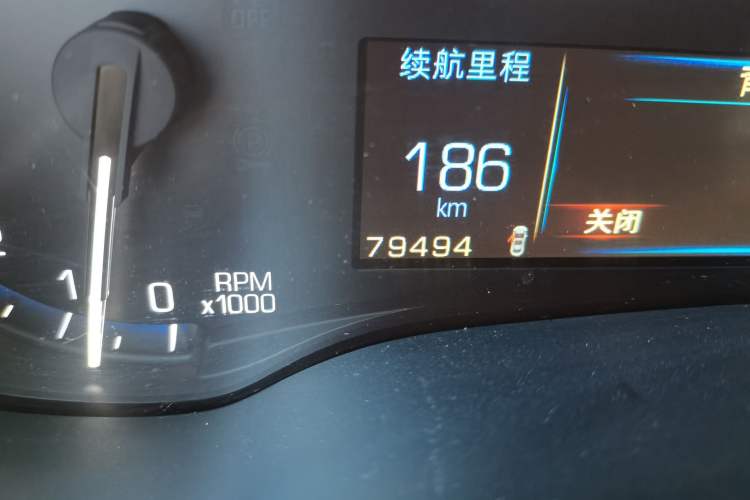 Used Cadillac SRX 2015 3.0L Comfort Version Odometer Close Up