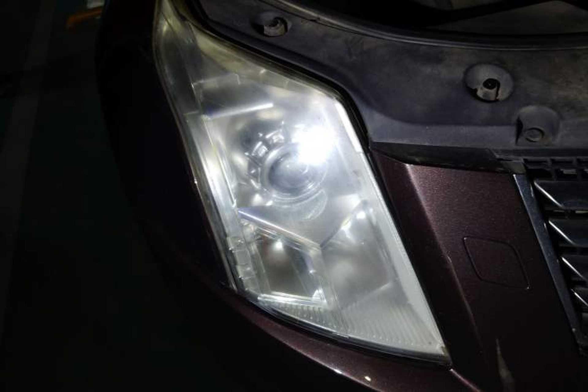 Used Cadillac SRX 2015 3.0L Comfort Version Right Front Headlight