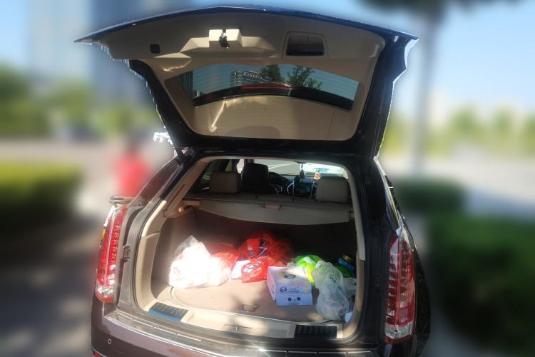 Used Cadillac SRX 2015 3.0L Elite Model Trunk