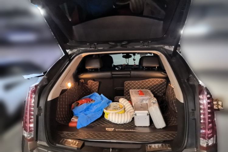 Used Cadillac SRX 2015 3.0L Elite Model Trunk