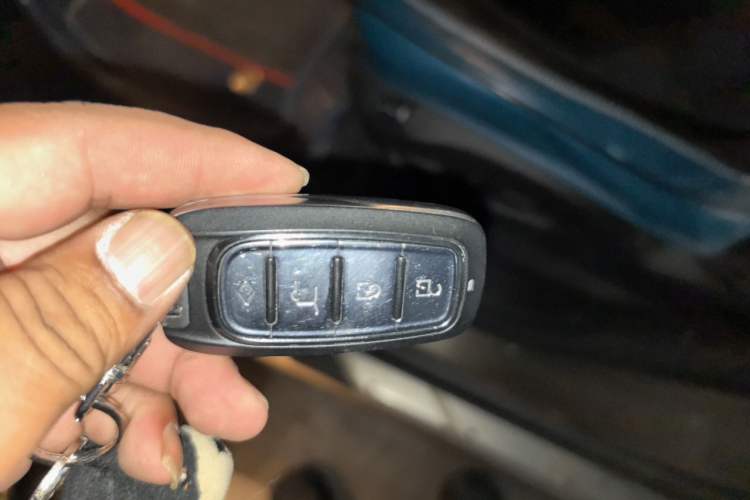 Used Cadillac SRX 2015 3.0L Elite Model Vehicle Key