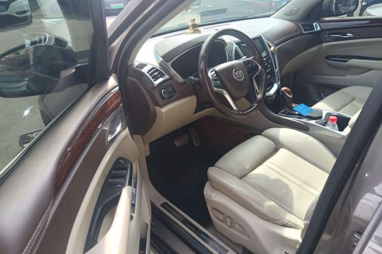Used Cadillac SRX 2015 3.0L Elite Model Driver Seat