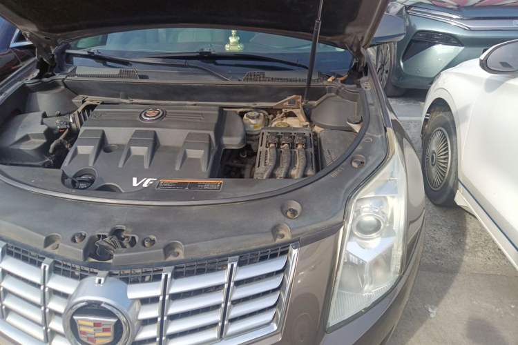 Used Cadillac SRX 2015 3.0L Elite Model Engine Bay Left
