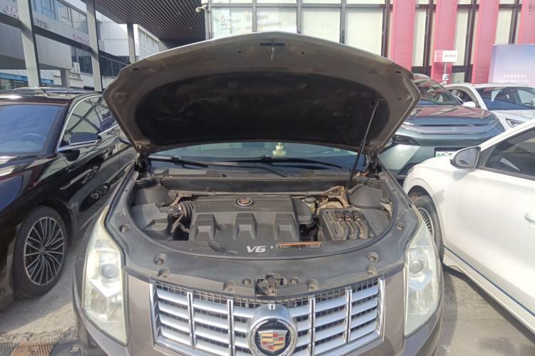 Used Cadillac SRX 2015 3.0L Elite Model Engine Bay