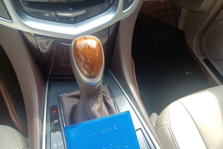 Used Cadillac SRX 2015 3.0L Elite Model Gear Lever