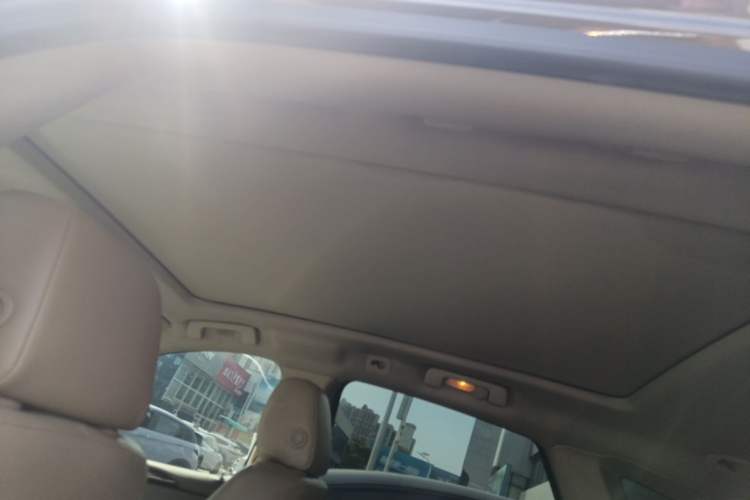 Used Cadillac SRX 2015 3.0L Elite Model Headliner