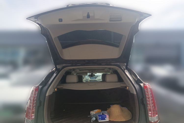 Used Cadillac SRX 2015 3.0L Elite Model Trunk