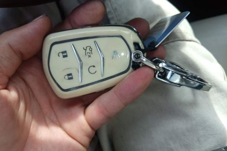 Used Cadillac SRX 2015 3.0L Elite Model Vehicle Key