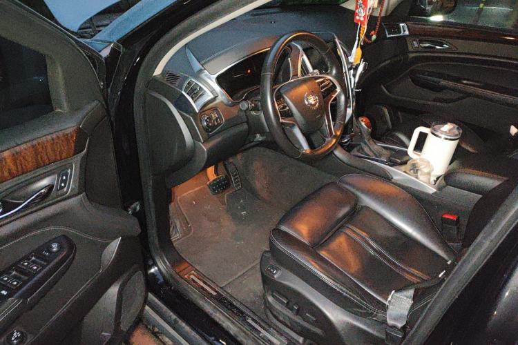 Used Cadillac SRX 2015 3.0L Elite Model Driver Seat