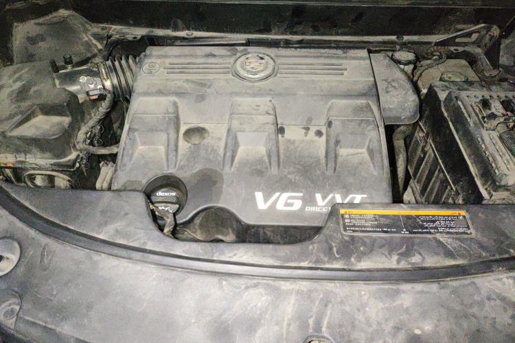 Used Cadillac SRX 2015 3.0L Elite Model Engine Bay