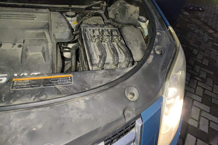 Used Cadillac SRX 2015 3.0L Elite Model Engine Bay Left