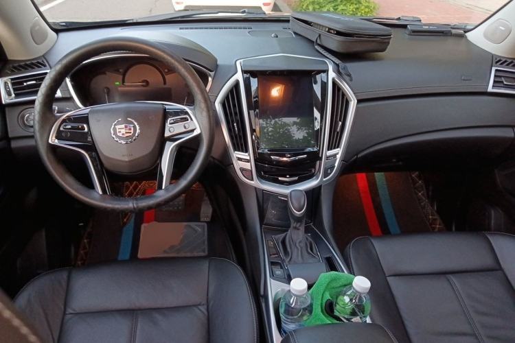 Used Cadillac SRX 2015 3.0L Comfort Version Center Console