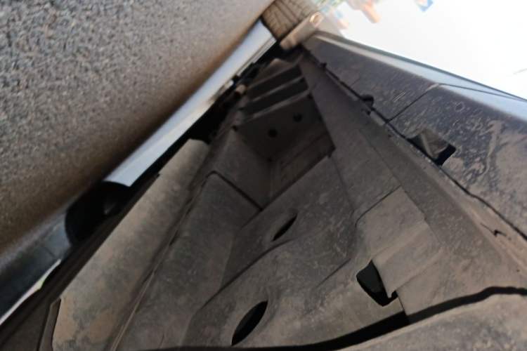 Used Cadillac SRX 2015 3.0L Comfort Version Chassis Rear Left