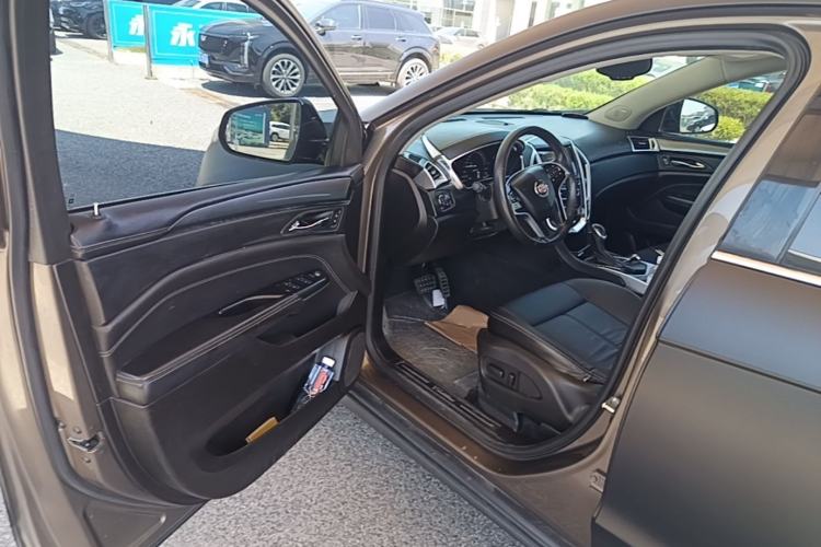 Used Cadillac SRX 2015 3.0L Comfort Version Driver Seat