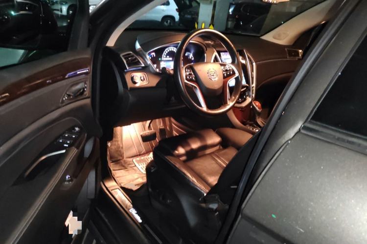 Used Cadillac SRX 2015 3.0L Elite Model Driver Seat