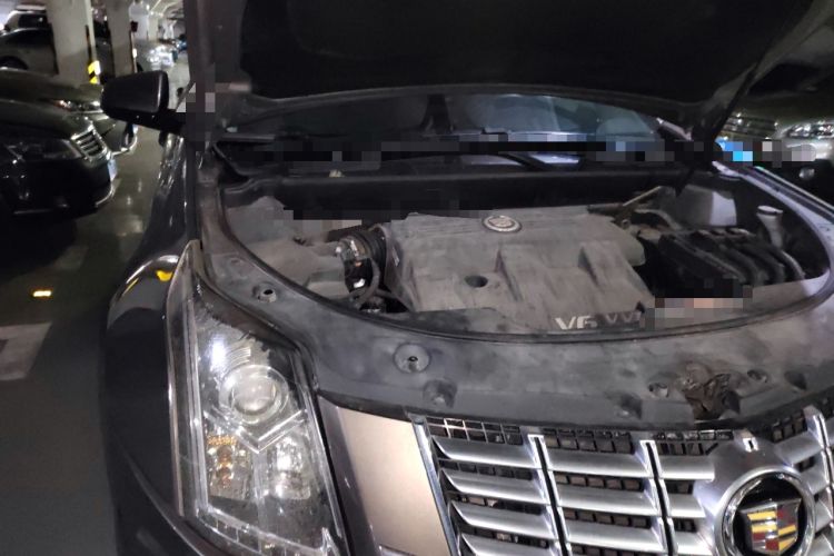 Used Cadillac SRX 2015 3.0L Elite Model Engine Bay Right