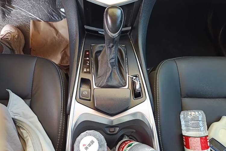 Used Cadillac SRX 2015 3.0L Comfort Version Gear Lever