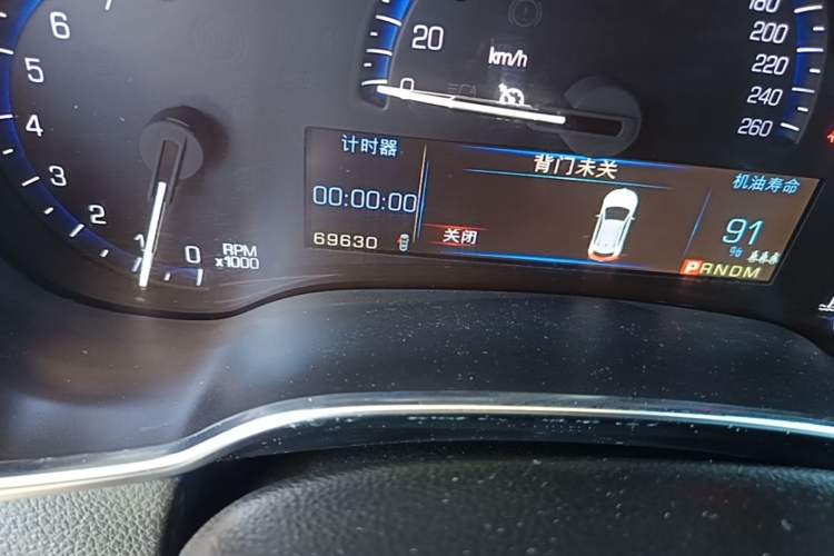 Used Cadillac SRX 2015 3.0L Comfort Version Odometer Close Up