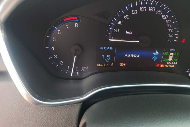 Used Cadillac SRX 2015 3.0L Comfort Version Odometer Close Up