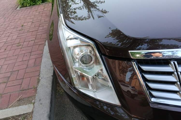 Used Cadillac SRX 2015 3.0L Comfort Version Right Front Headlight