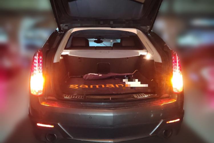 Used Cadillac SRX 2015 3.0L Elite Model Trunk