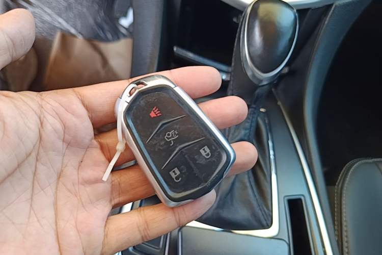 Used Cadillac SRX 2015 3.0L Comfort Version Vehicle Key