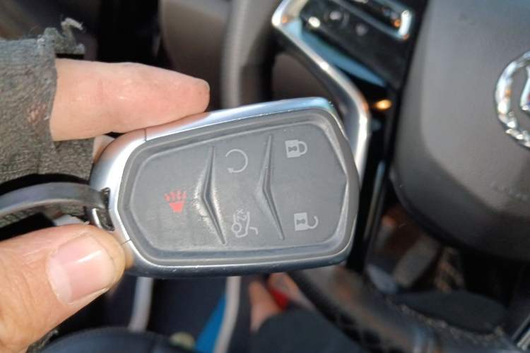 Used Cadillac SRX 2015 3.0L Comfort Version Vehicle Key