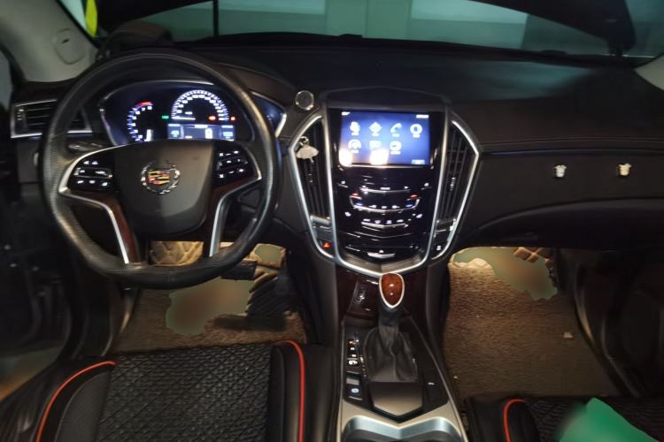 Used Cadillac SRX 2015 3.0L Elite Model Center Console