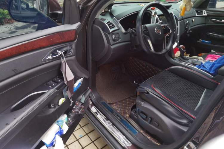 Used Cadillac SRX 2015 3.0L Elite Model Driver Seat