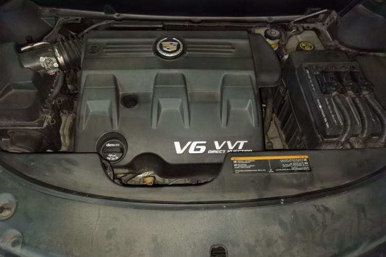 Used Cadillac SRX 2015 3.0L Elite Model Engine Bay
