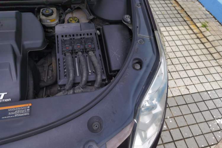 Used Cadillac SRX 2015 3.0L Elite Model Engine Bay Left