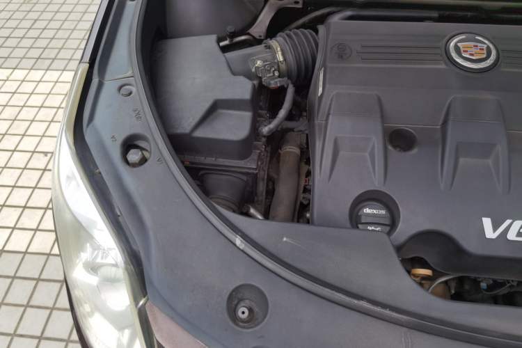Used Cadillac SRX 2015 3.0L Elite Model Engine Bay Right