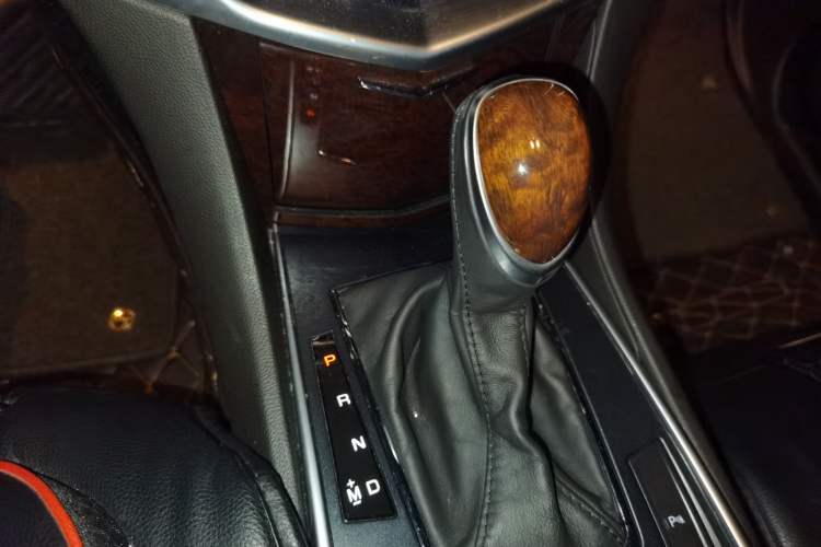 Used Cadillac SRX 2015 3.0L Elite Model Gear Lever