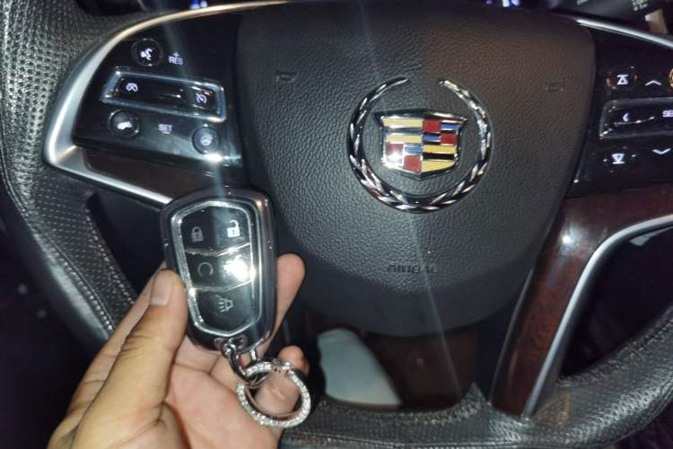 Used Cadillac SRX 2015 3.0L Elite Model Vehicle Key