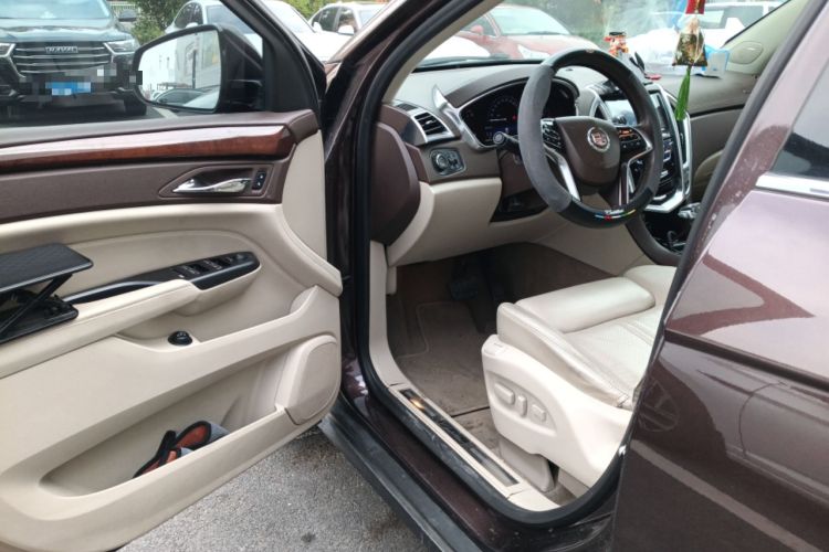 Used Cadillac SRX 2015 3.0L Elite Model Driver Seat