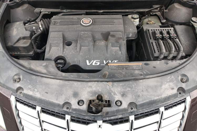 Used Cadillac SRX 2015 3.0L Elite Model Engine Bay