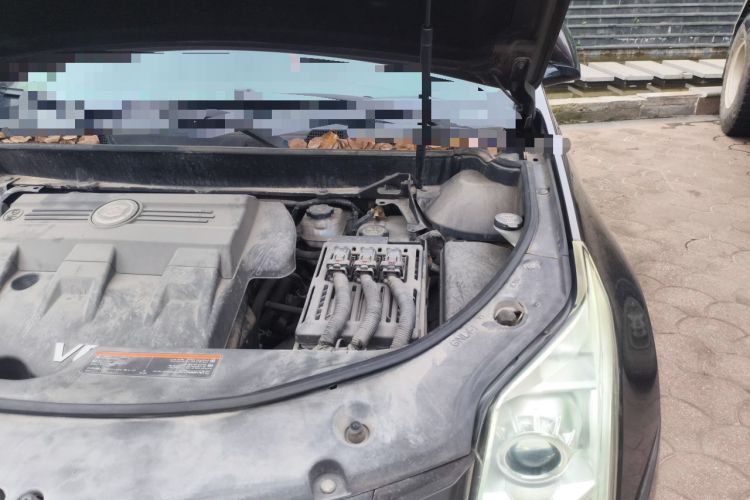 Used Cadillac SRX 2015 3.0L Comfort Version Engine Bay Left