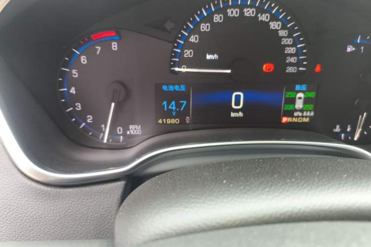 Used Cadillac SRX 2015 3.0L Comfort Version Odometer Close Up