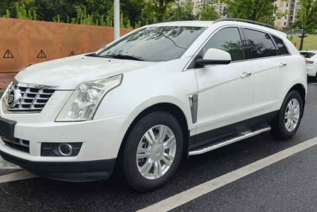 Ojetý Cadillac SRX 2015 3.0L Comfort Version